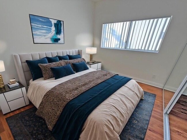 Photo - 5000 Whitsett Ave Unidad 202