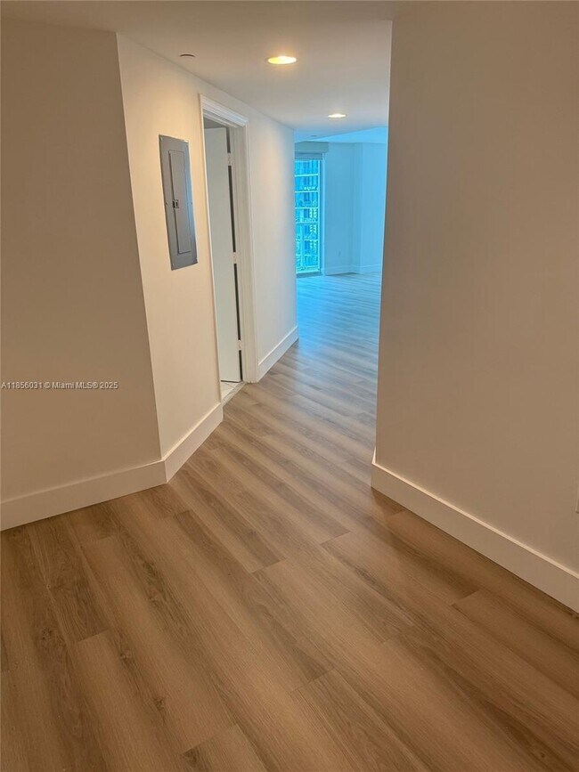 Photo - 55 SE 6th St Unit 1902