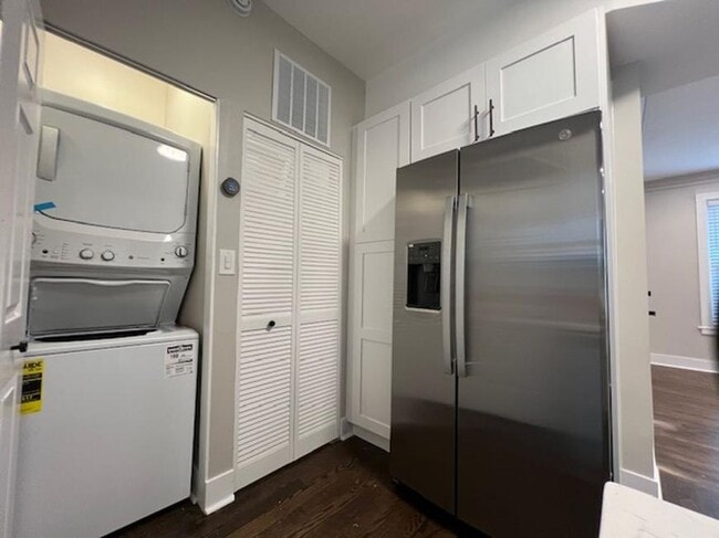 Photo - 2 bedroom in Chicago IL 60647 Unit 2E