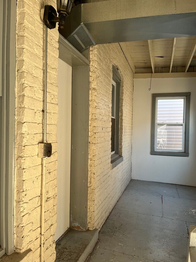 Photo - 3105 W Diversey Ave Unit 2R