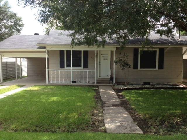 Photo - 207 Clara St