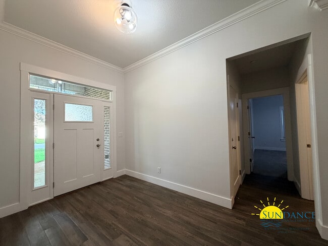 Photo - 1510 Ponderosa Rd W