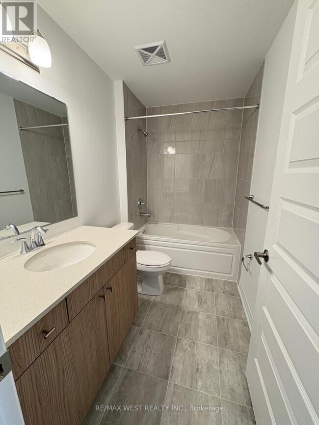 Photo - 490 Gordon Krantz Ave Unité 302