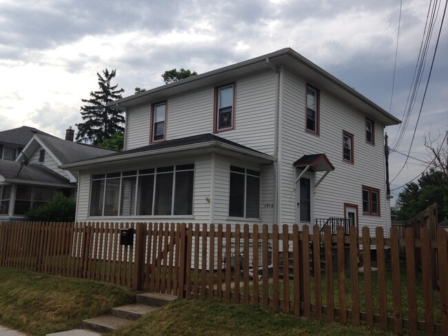 Building Photo - 1510 Kinyon Street Unit 2 Rental