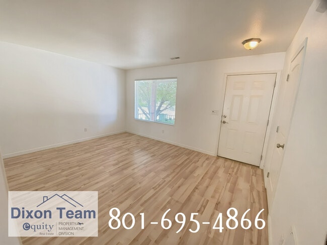 Photo - 1910 Endicott Cir