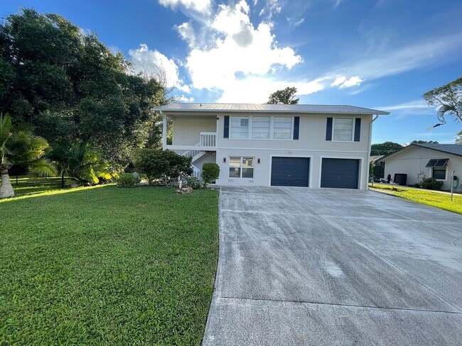 Photo - 1337 Center Ln