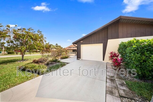 Photo - 4779 Lakewood Blvd