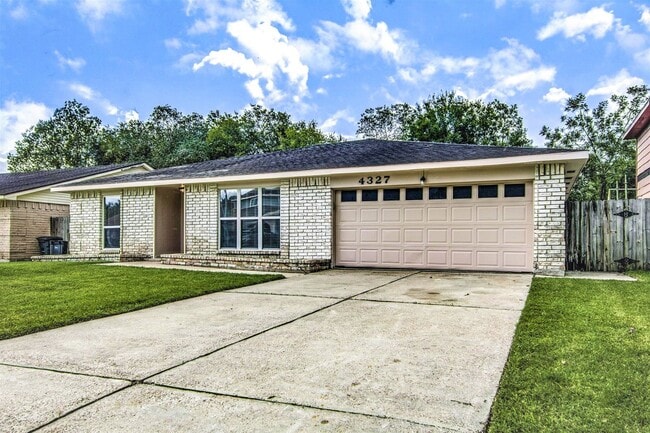 Building Photo - 4327 Lucian Ln