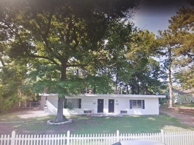 Building Photo - 1113 E Mimosa St Rental