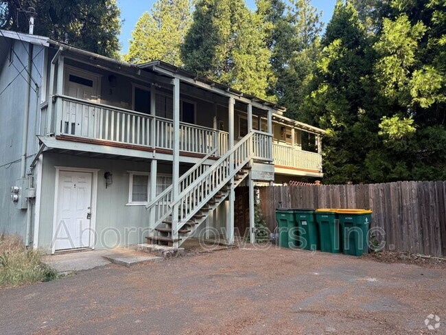 Building Photo - 6197 Spruce St Rental