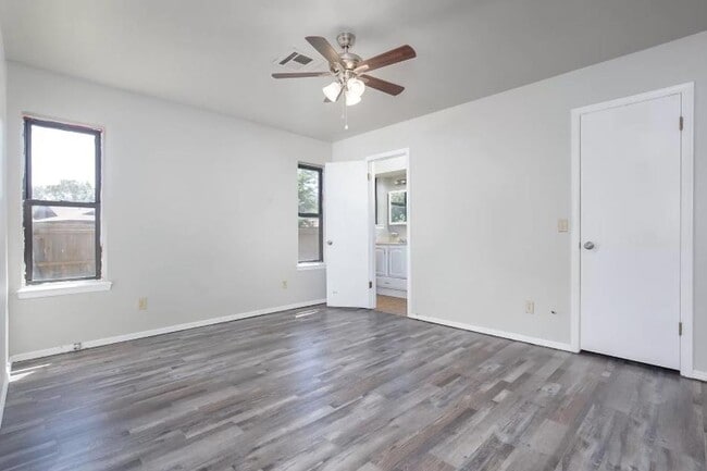 Photo - 600 Kay Hill Ln