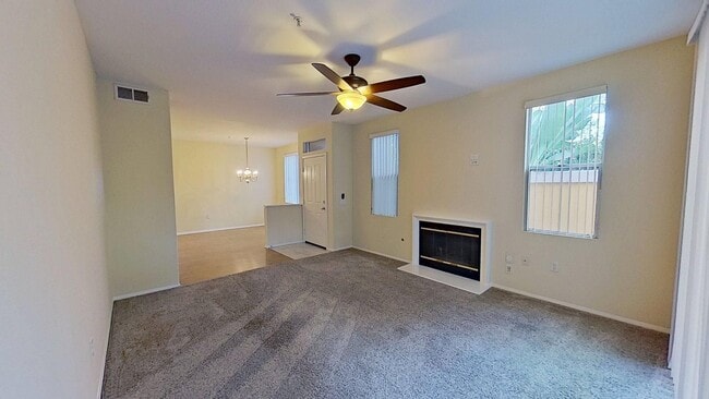 Photo - 1704 Reggio Aisle