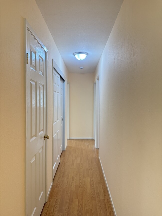 Photo - 964 Dawnview Ct