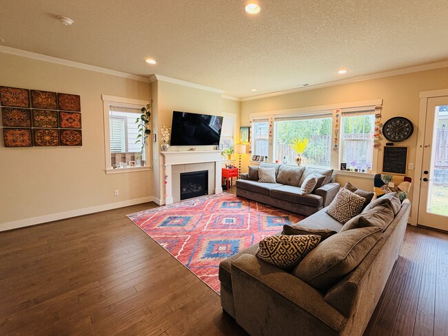 Photo - 17445 SW Sabrina Ave