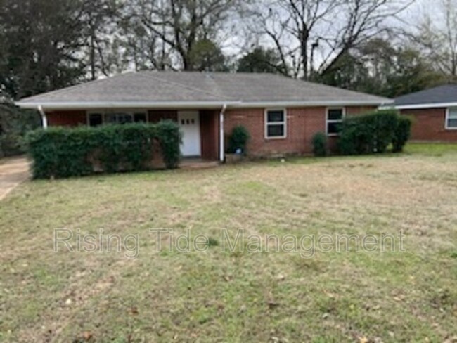 Photo - 3714 Honeysuckle Rd House