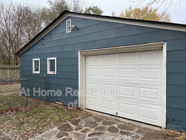 Photo - 2815 W Madison St
