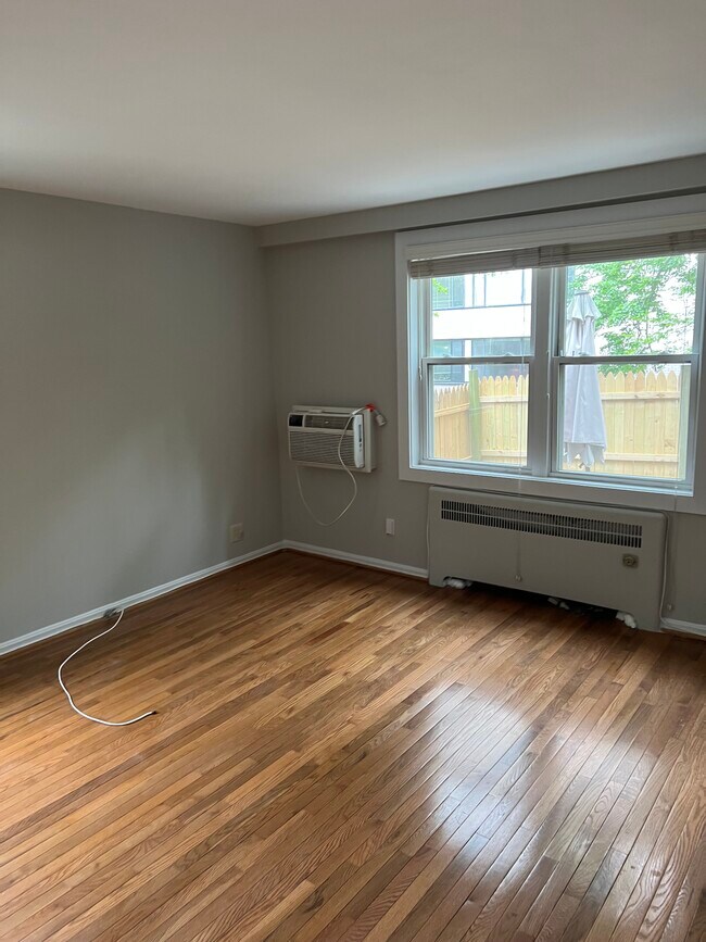 Sala de estar 2 - 104 N George Mason Dr Unidad 1