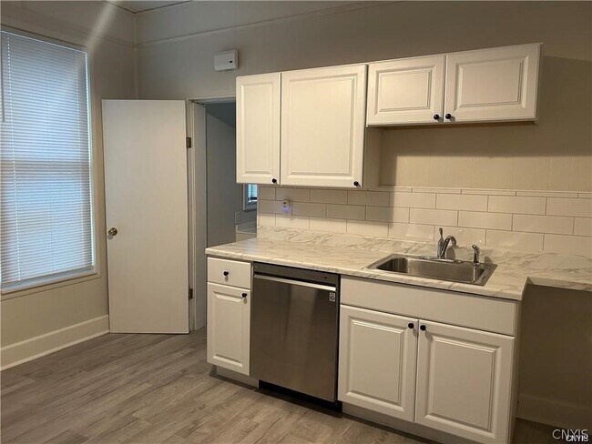 Photo - 309 Hamilton St