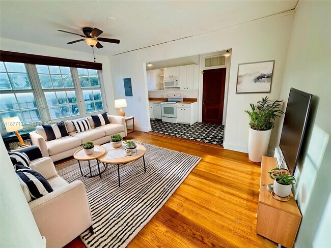 Building Photo - 3224 Biscayne Blvd Unit C3