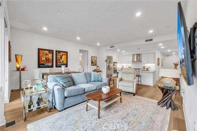 Photo - 4202 Rivington