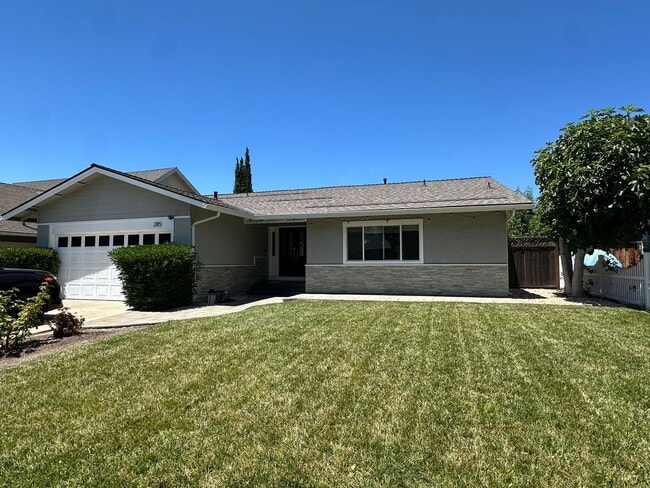 Building Photo - Highly Desirable 4BD/2BA Home in San Jose's Rancho Santa Teresa neighborhood!