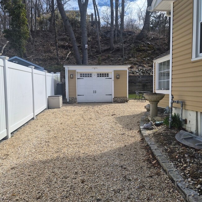 Driveway Parking by Private Entrance - 113 Shore Rd Unit #B