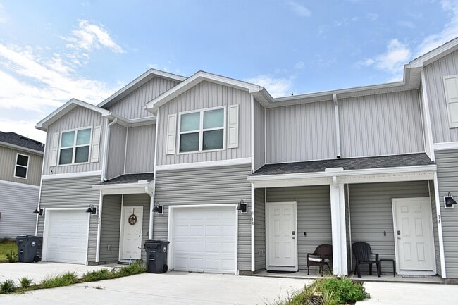 18 Rudder Ln