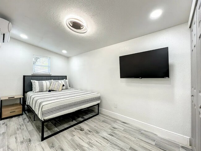 2008 Page Ave Unit 2