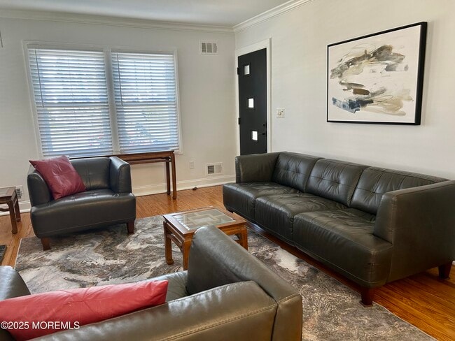 Photo - 303 Evergreen Ave