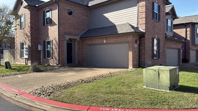 Photo - 1425 W Villa Maria Rd