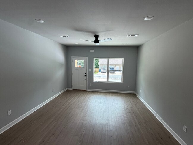 Photo - 1508 Longview St