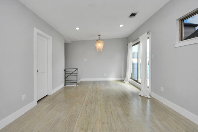 Building Photo - 1708 Winter St Unit C