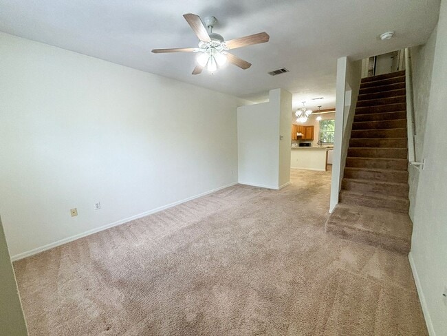 Building Photo - Victoria Station #156 - Pet Friendly!