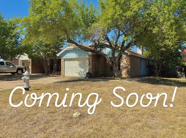 Building Photo - 825 Mica Ln