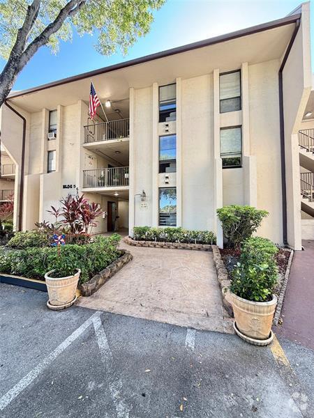 Building Photo - 6701 N University Dr Unit 206 Rental