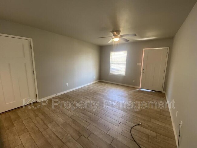 Photo - 1813 Osage St