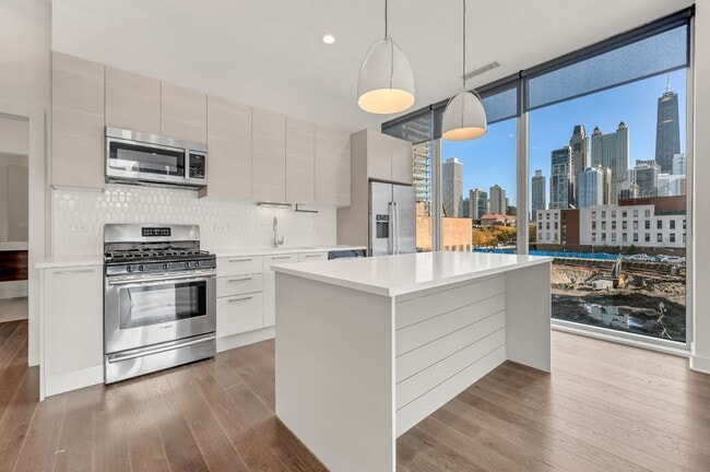 Photo - 770 N La Salle Dr Unit 32R