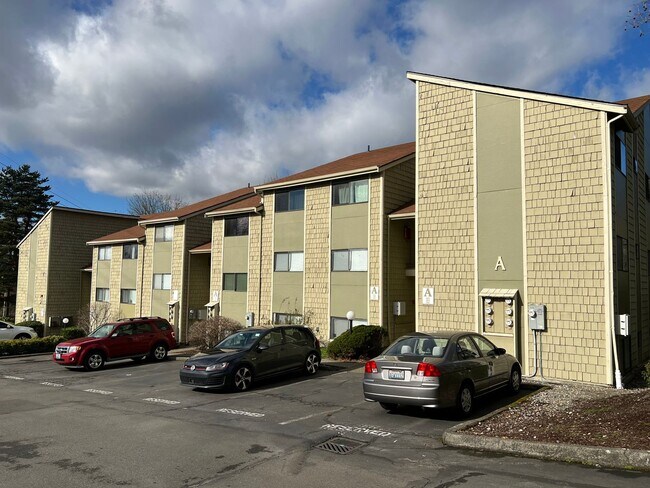 Building Photo - Beautifully Updated 2 Bedroom/2 Bath Renton Condo! Unit F104