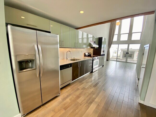 Photo - 4215 Glencoe Ave Unit PH403