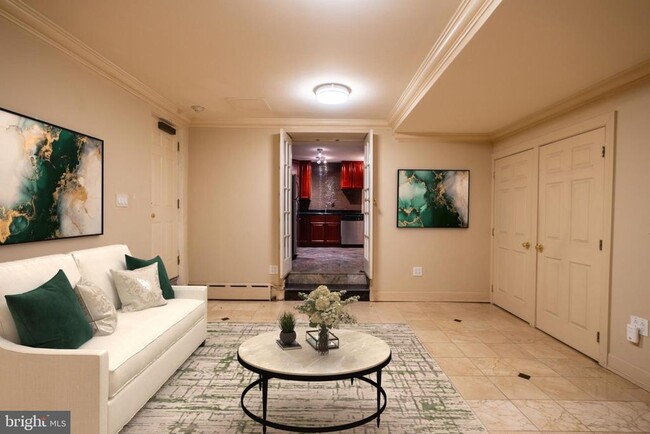 Photo - 706 S Washington Square Apartment Unit LL