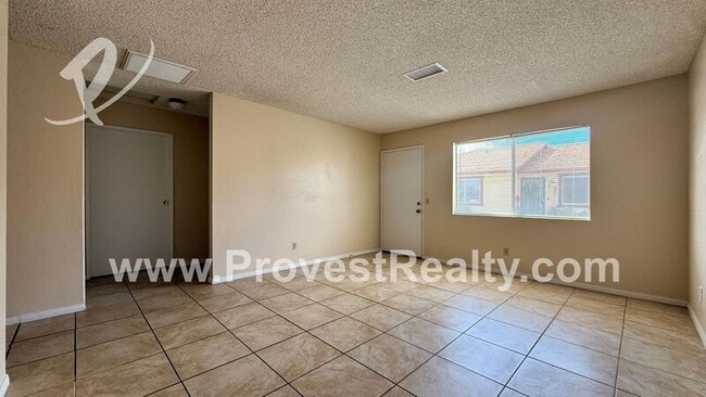Photo - 15952 Sequoia St