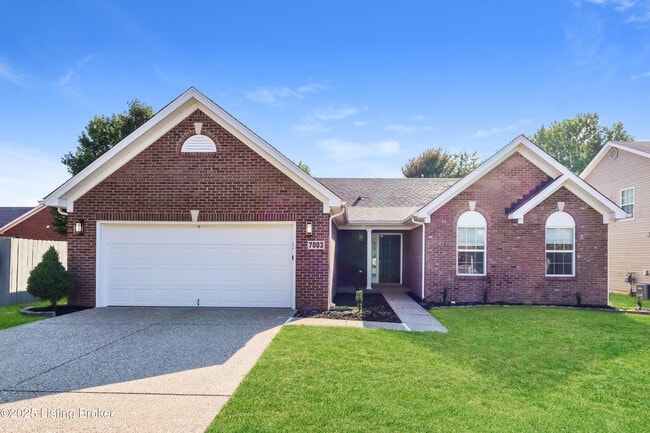 Building Photo - 7003 Hollow Oaks Dr Rental