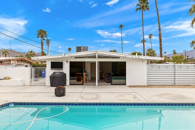 45720 Abronia Trail
