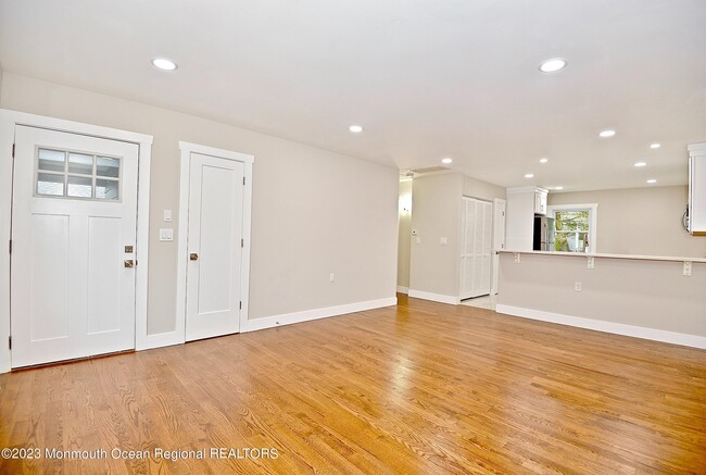 Photo - 57 Golden Glow Circus