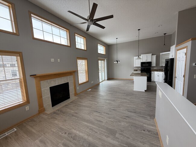 Photo - 11615 Prospect Curve