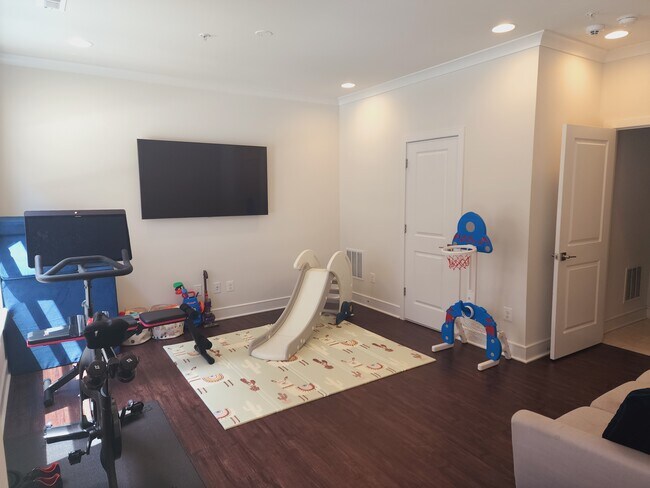 Photo - 4981 Lakeside Xing