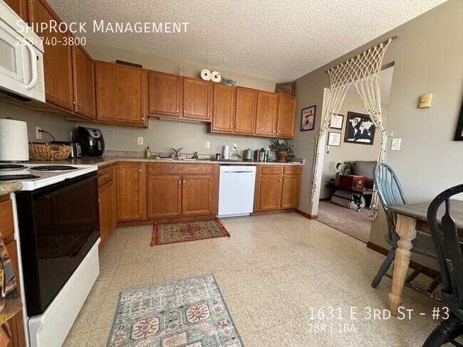 Photo - 1631 E 3rd St Unidad #3