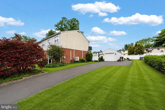 Photo - 728 Pennbrook Ave