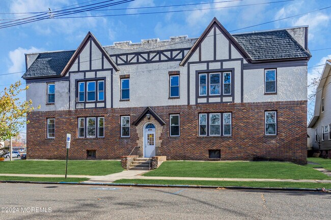 Photo - 922 4th Ave Unit 3B