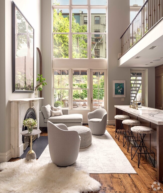 Building Photo - 32 1st Pl Rental